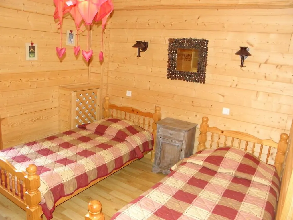 Auberge de jeunesse Gîte Auberge Les Terres Blanches de Méolans