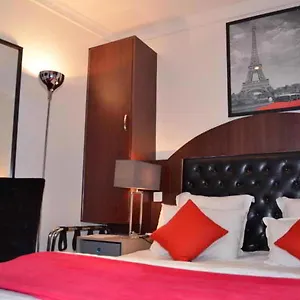 *** Hotel Regina Montmartre France